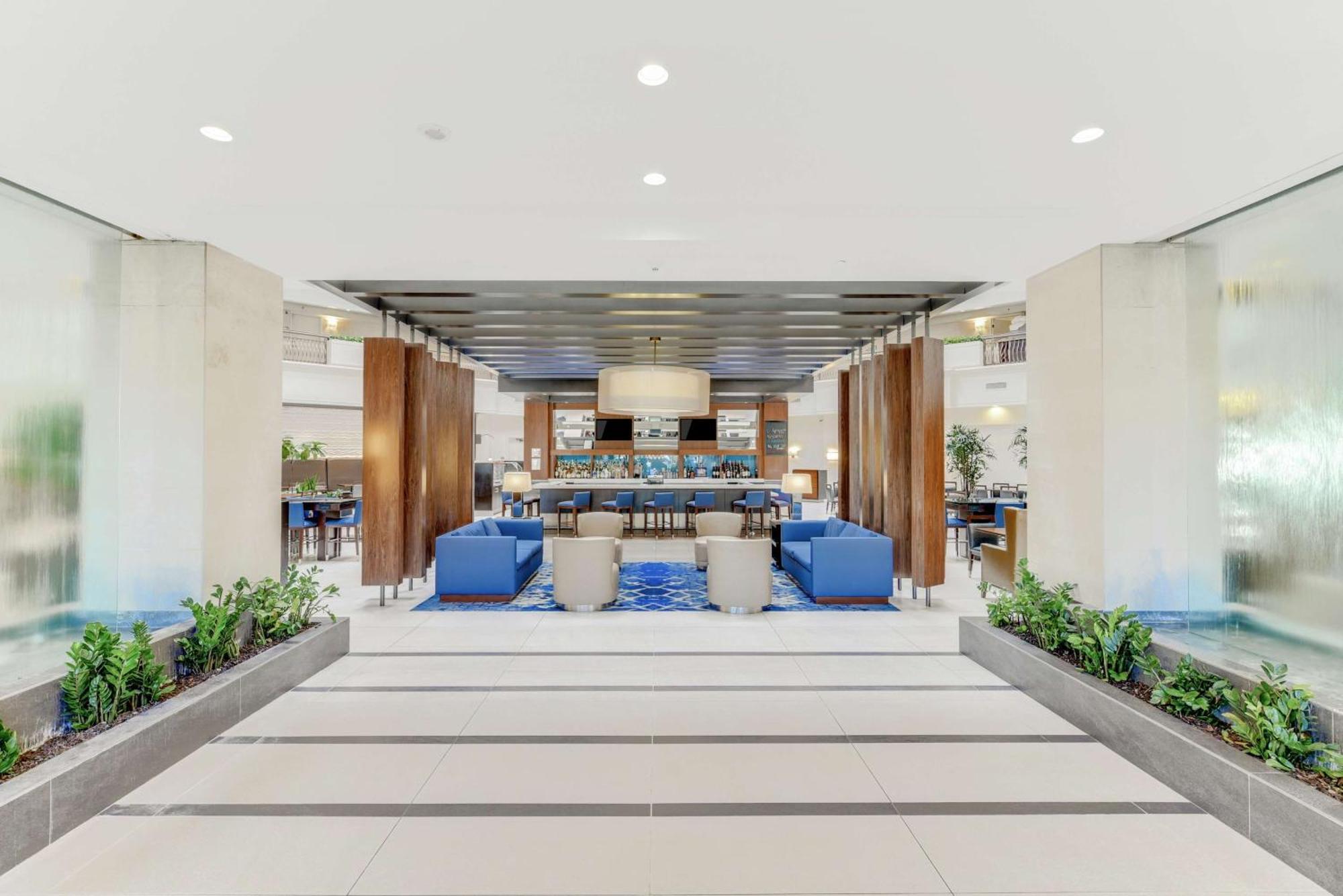 Embassy Suites By Hilton Anaheim-Orange Bagian luar foto