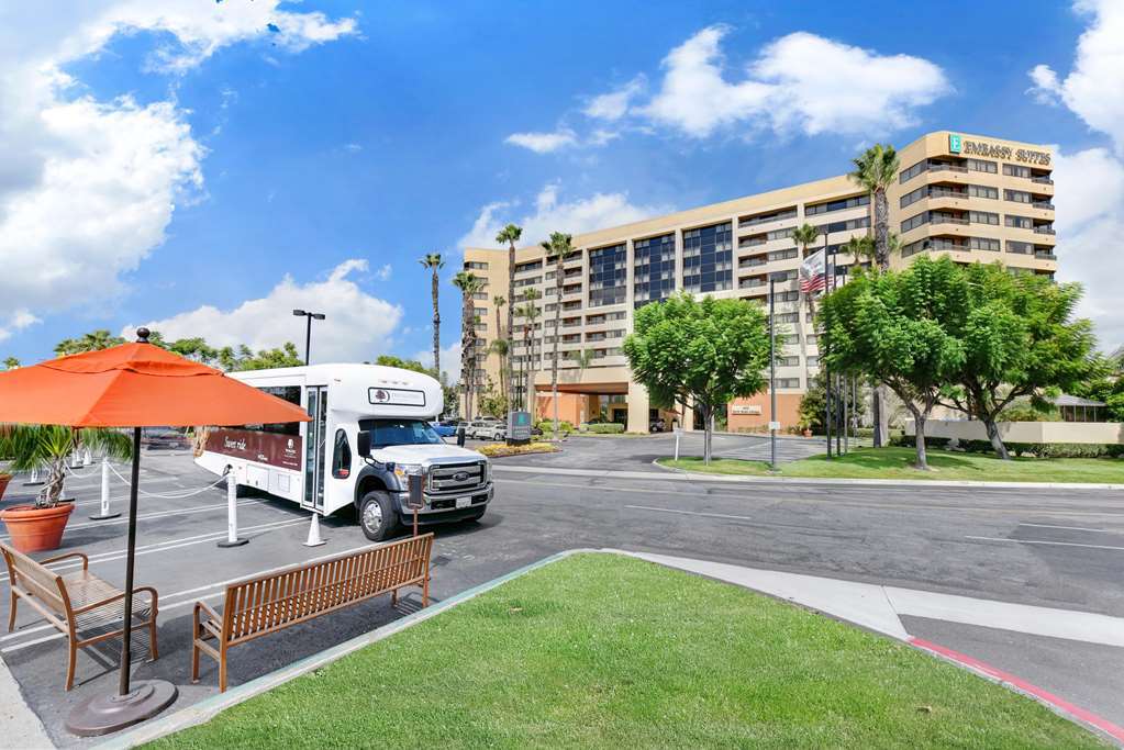 Embassy Suites By Hilton Anaheim-Orange Bagian luar foto